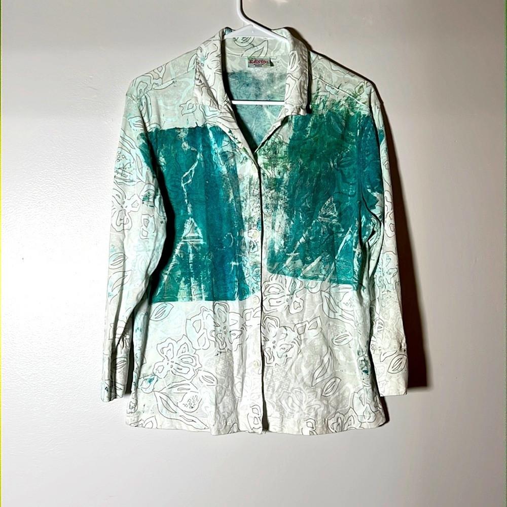 Button-up designed shirt
